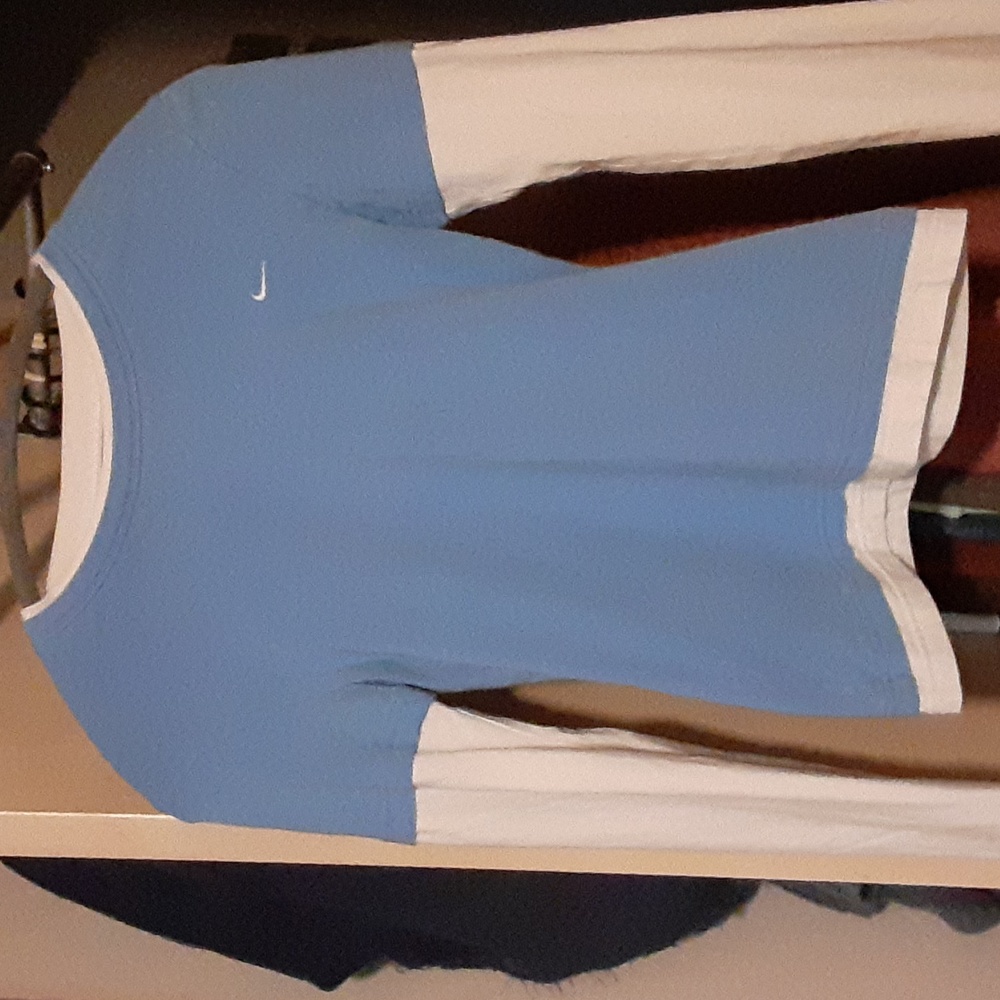 NIKE long sleeve tee